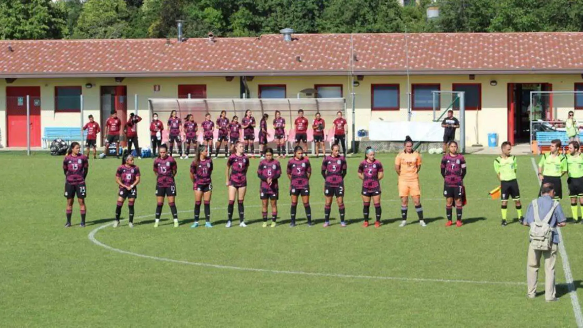 Las Tricolores arrancaron con el pie derecho su participación en el torneo